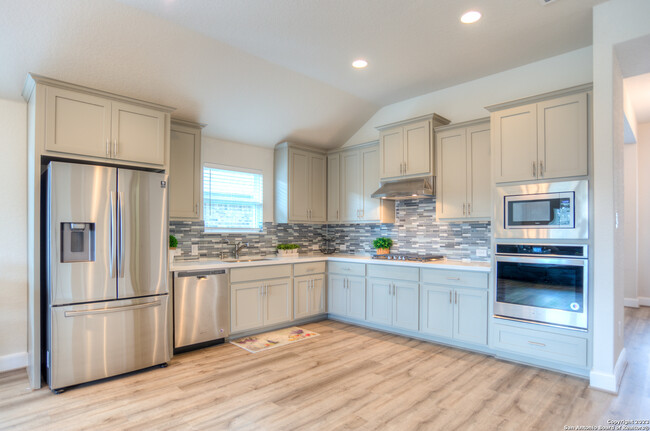 Building Photo - 118 Cordova-