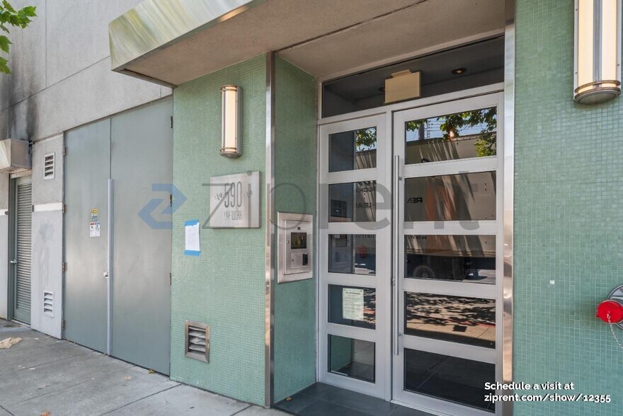 Building Photo - 590 6th St