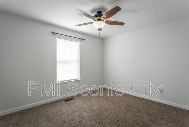 Building Photo - 145 Candie Ln