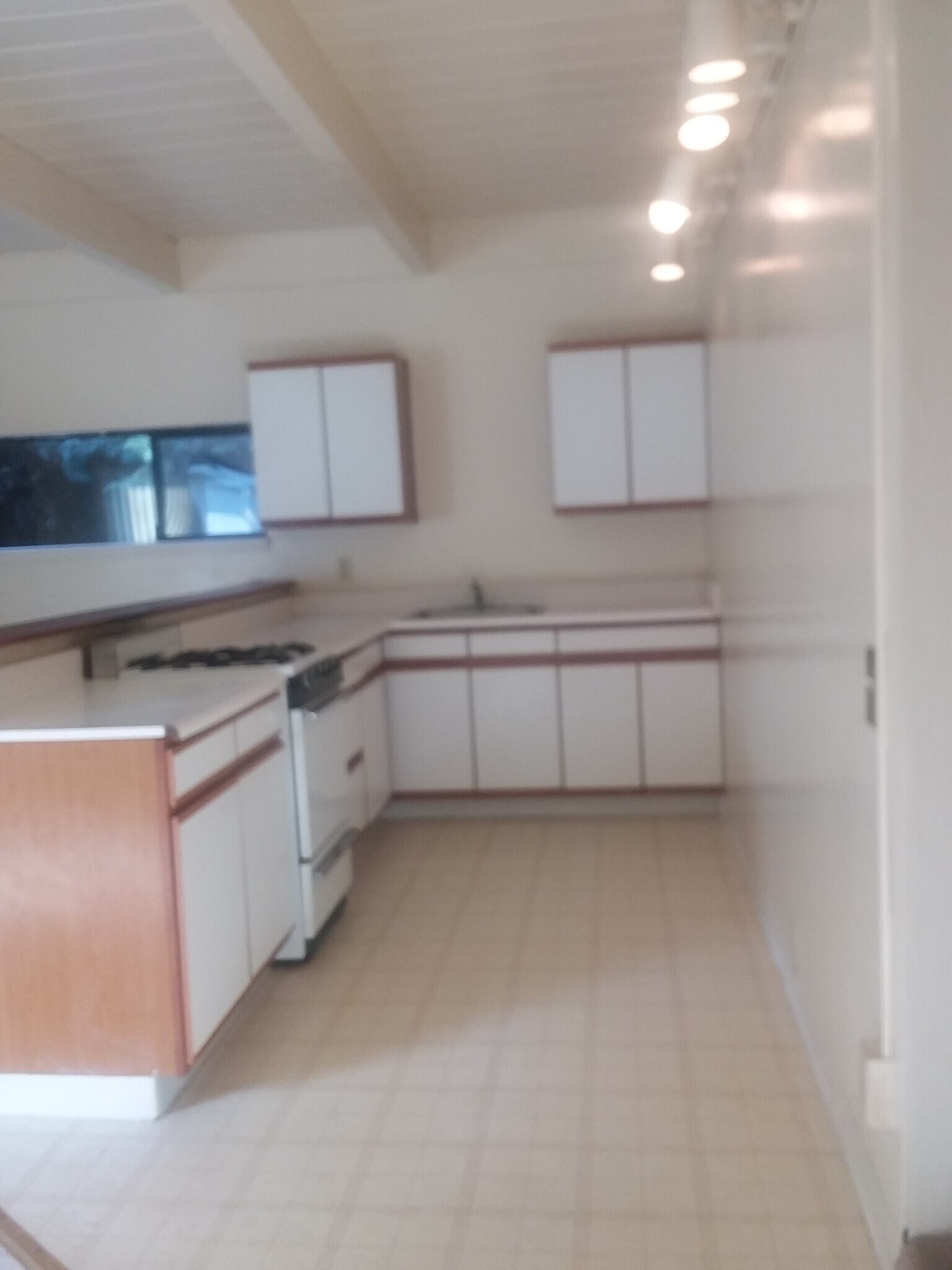 Building Photo - 322 Market St