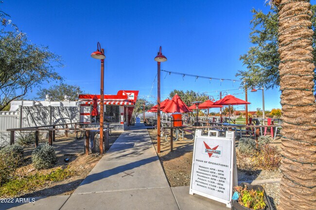 Building Photo - 4655 S Vapor