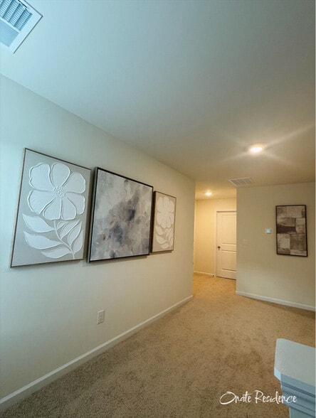 Building Photo - 21 Draft St