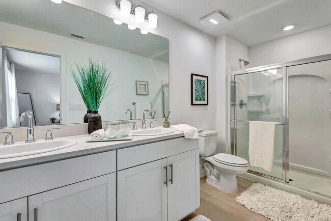 Building Photo - 5715 Archipelago St