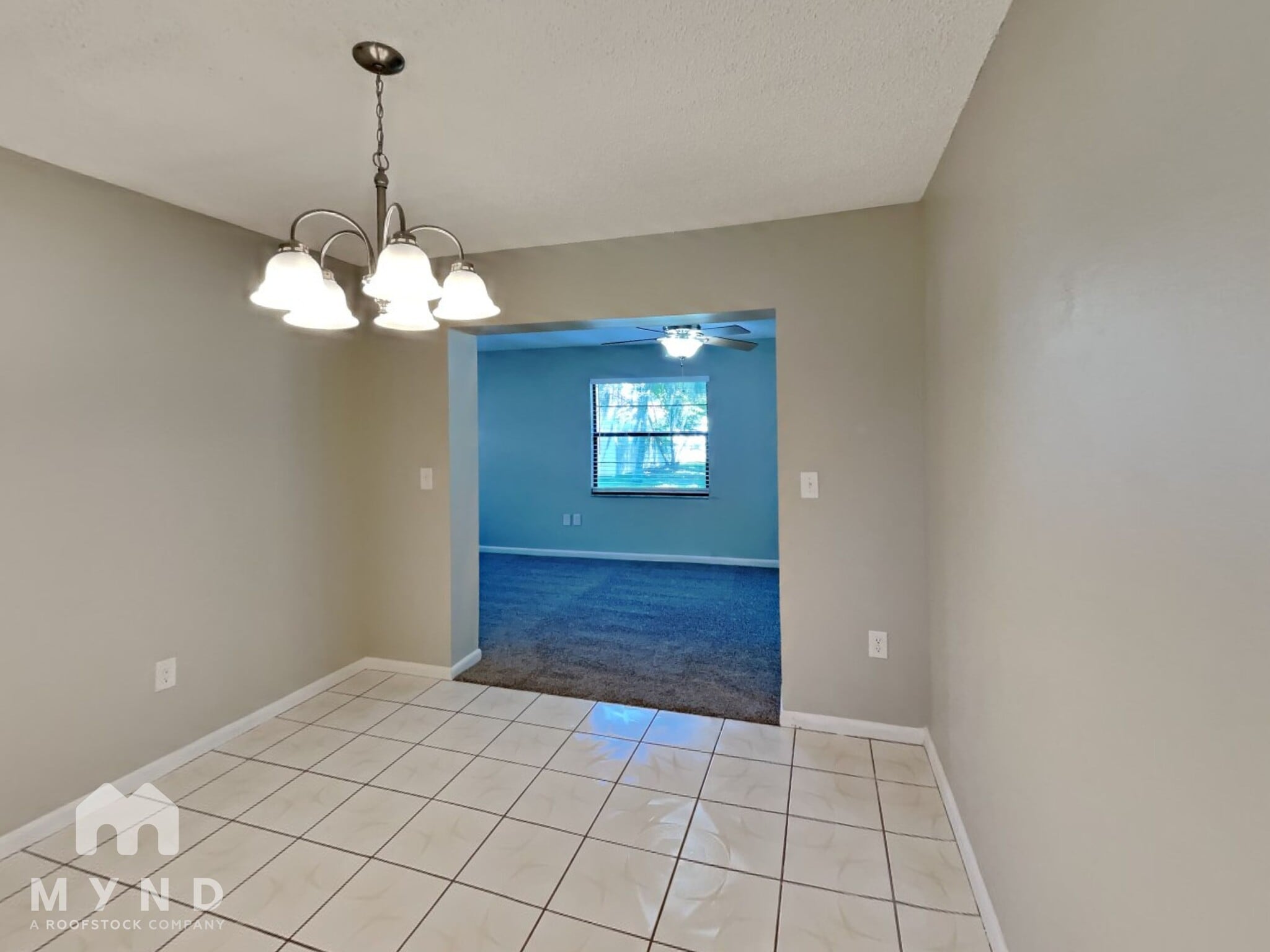 Building Photo - 11136 Mercedes St