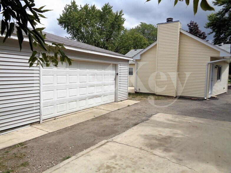 Building Photo - 724 Gates St