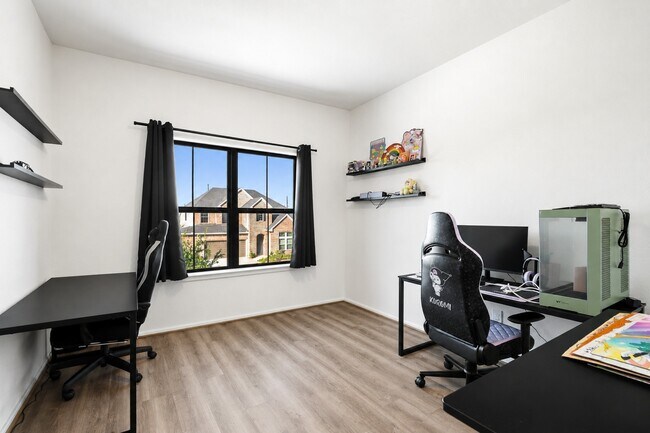 Building Photo - 2427 Mount Healy Ct