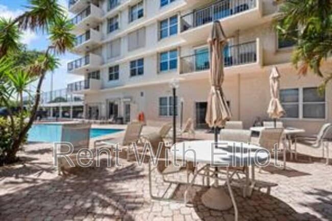 Building Photo - 1625 SE 10th Ave