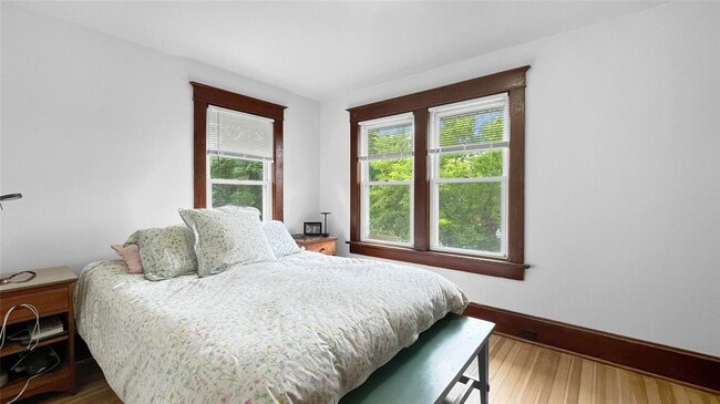 Building Photo - 70 Verplanck Ave
