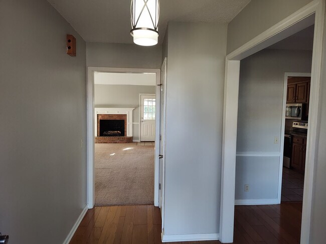 Building Photo - 1450 Morris Way Dr
