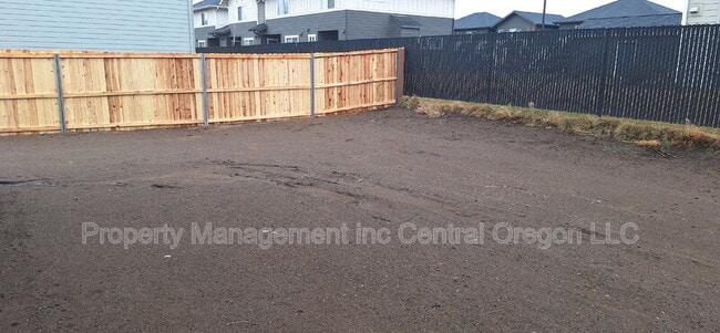 Building Photo - 1349 NE Cobbleridge Lp