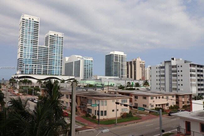 Building Photo - 401 69th St