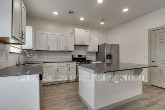 Building Photo - 13508 Vinita Dr