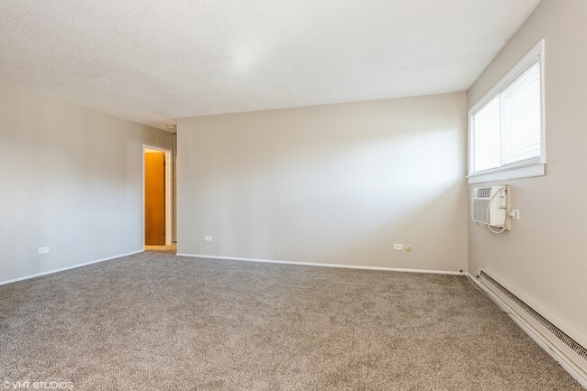 Building Photo - 720 Maple Ave