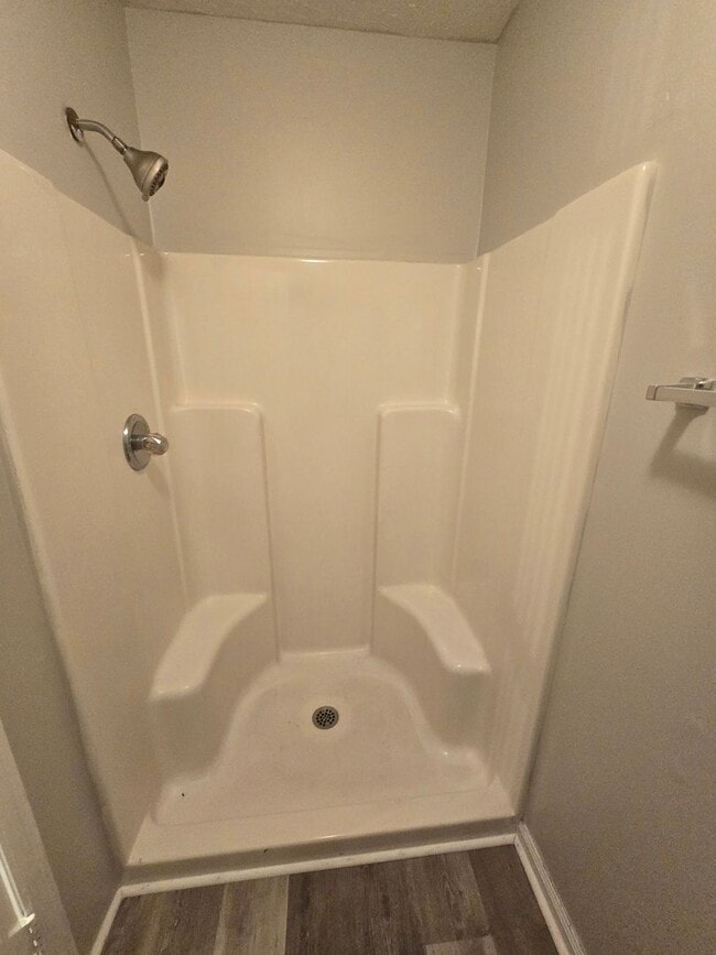 Building Photo - 6821 Willowbrook Dr