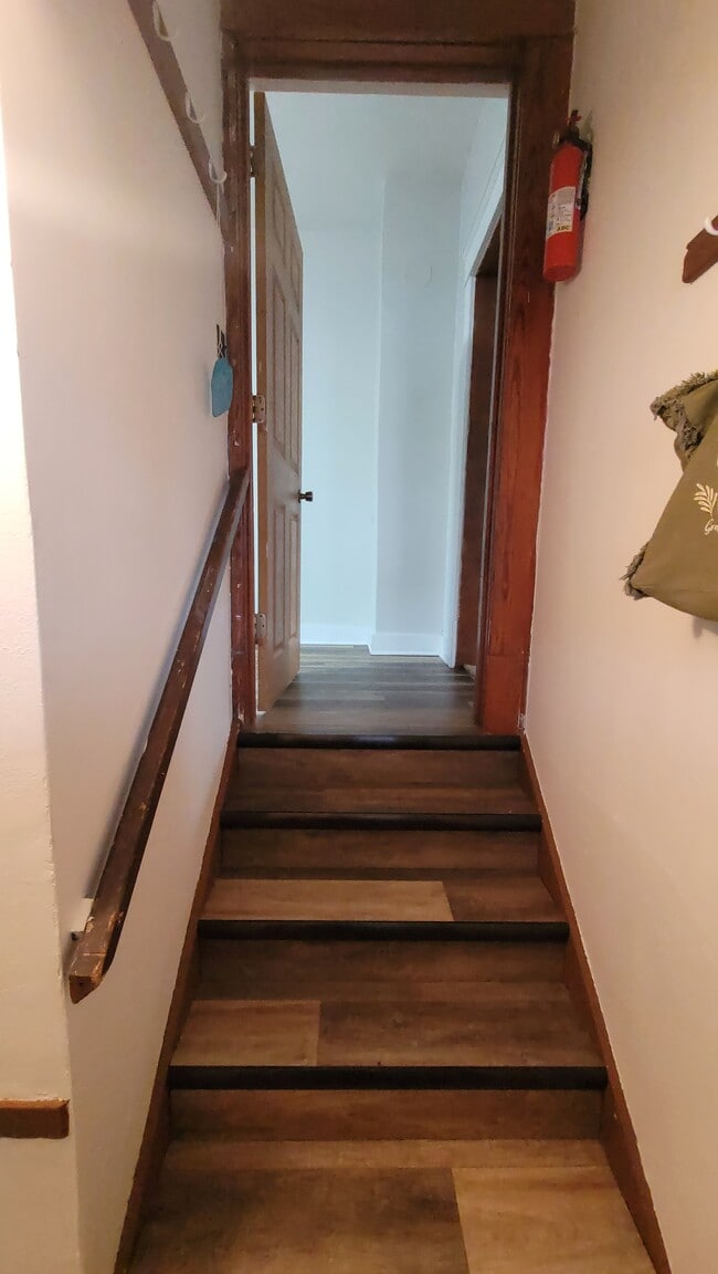 Building Photo - 812 Logan St