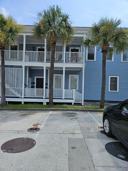 2nd Floor Apartment c - 244 Calhoun St