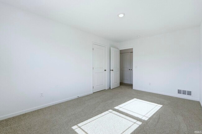 Building Photo - 4152 Bradley Dr