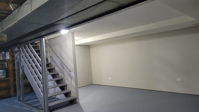 Building Photo - 39W910 US-20