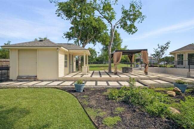 Building Photo - 20904 Apache Plum Ln