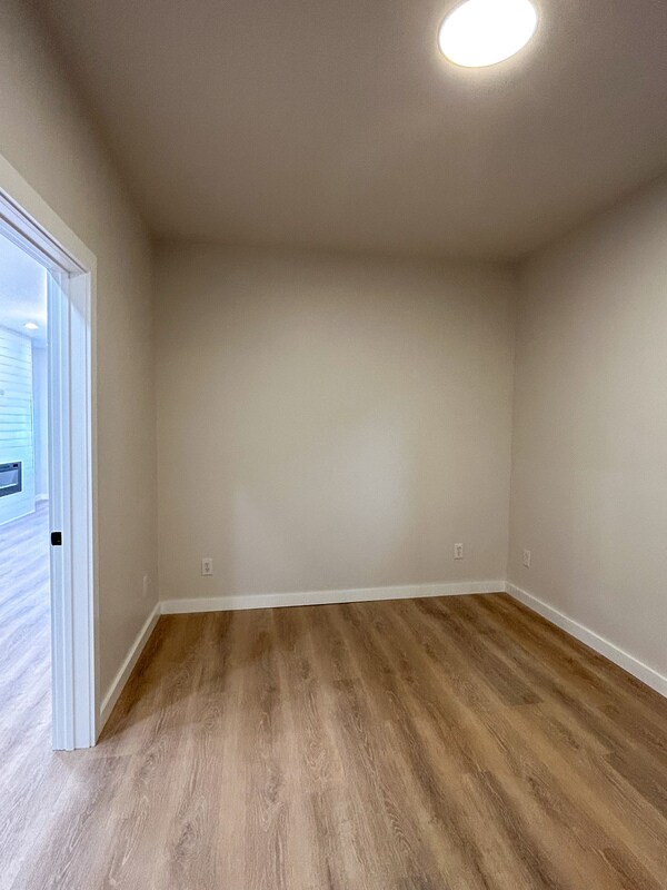 Building Photo - 3206 Dobson St