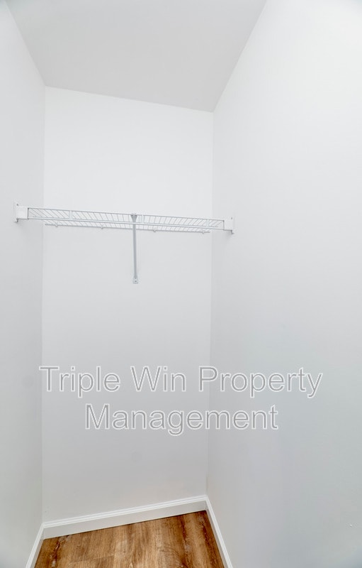 Building Photo - 152 Waterside Crossing Dr