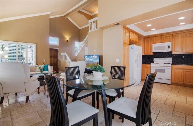 Building Photo - 24952 Via Denise