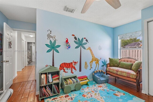 Building Photo - 13100 NW 11th Dr