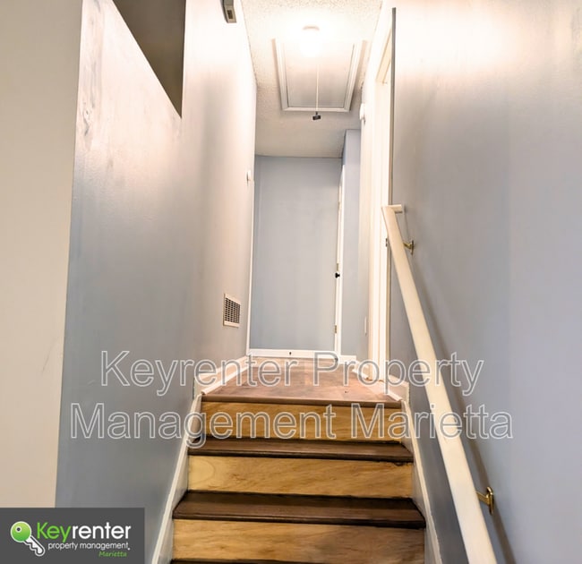 Building Photo - 2179 Sandell Trail SW