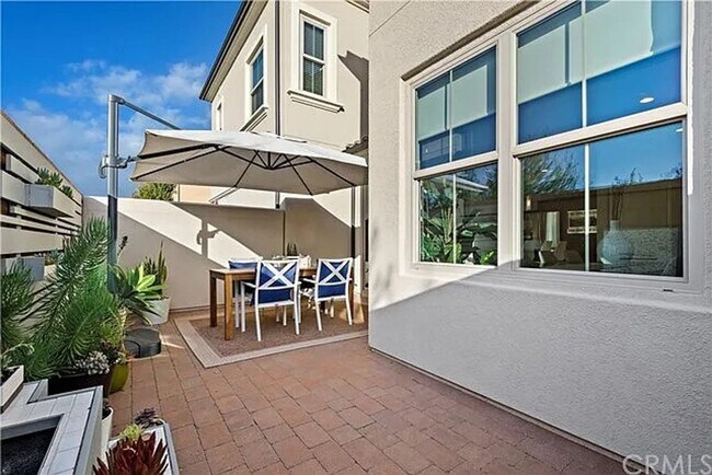 Building Photo - Beautiful 3 Bedroom, 3 Bathroom Home in Portola Springs