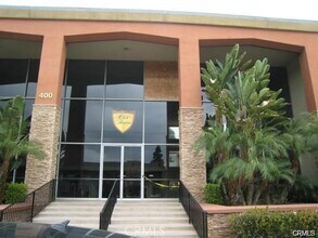 Building Photo - 400 N Acacia Ave