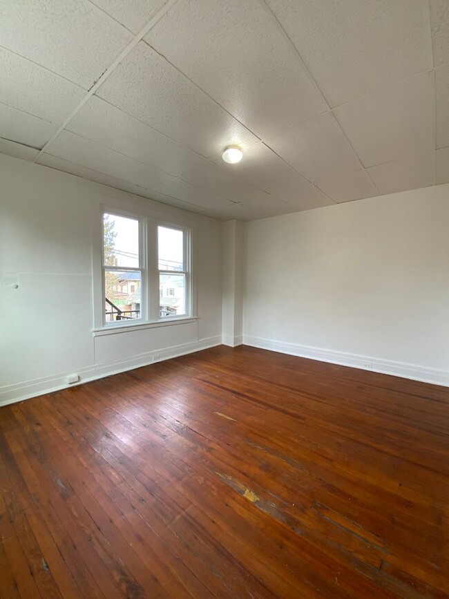 Building Photo - 113 E Lemon St