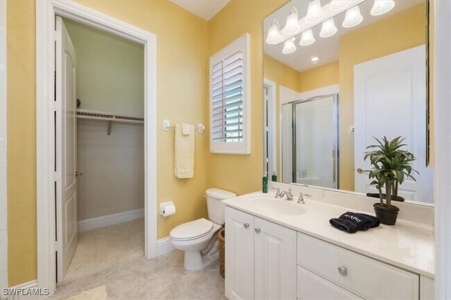 Building Photo - 8535 Bellagio Dr