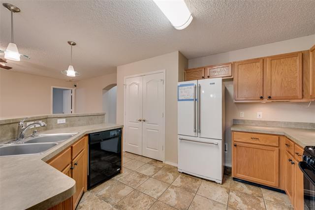 Building Photo - 728 Quail Dr