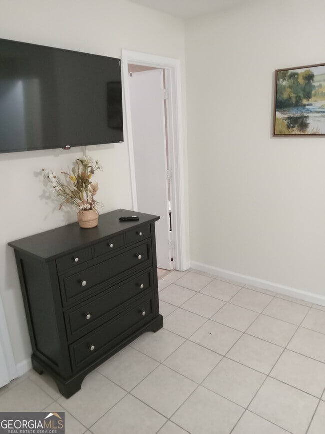 Building Photo - 3091 Carriage Trail