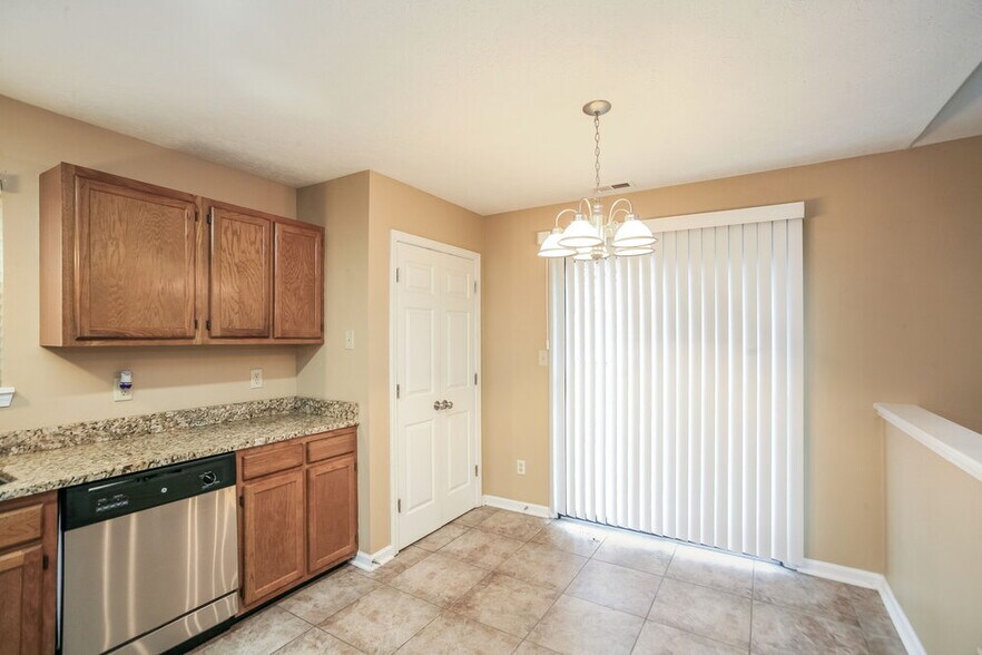 Building Photo - 1451 Rebecca Ln