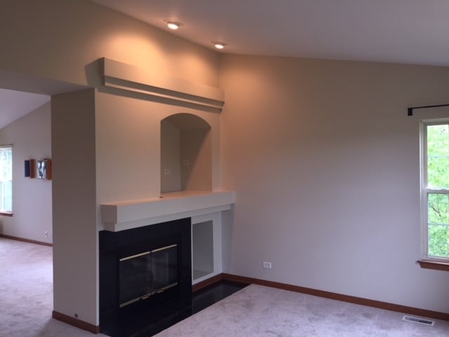 Building Photo - 2545 Oneida Ln