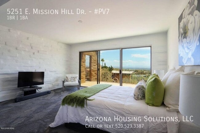 Building Photo - Palo Verde 7