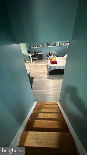 Building Photo - 8111 Brown Ct