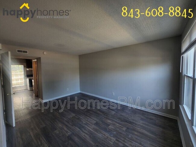 Building Photo - 921 Nabors Dr