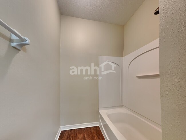 Building Photo - 3634 Meadowgreen Ln