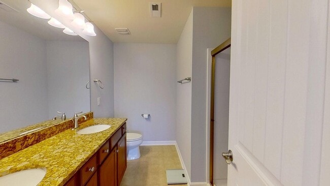 Building Photo - 104 Brier Crossings Loop