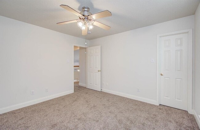 Building Photo - 2210 Waters Edge Ln