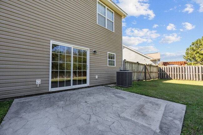 Building Photo - Welcome to Wynbrookee Lane!