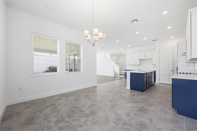 Building Photo - 10085 Ballast Dr