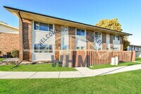 Building Photo - W170S7397 Parkland Dr