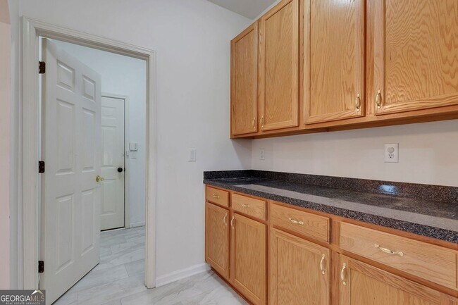 Building Photo - 3213 Juniper Dr
