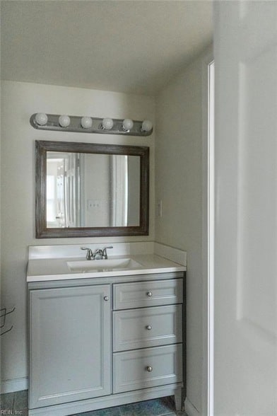 Building Photo - 613 Pylon Ct