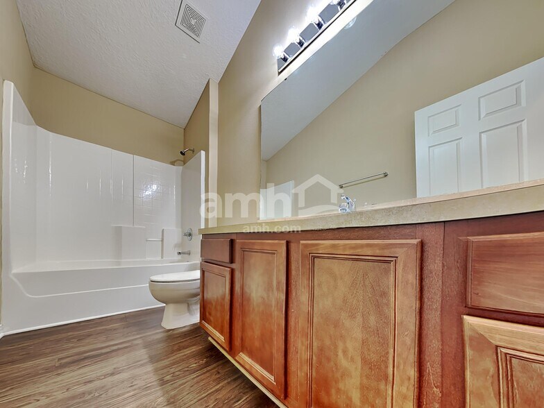 Building Photo - 2091 Cherokee Cove Trl