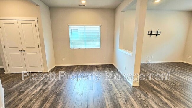 Building Photo - 6524 Yorktown Pl NE