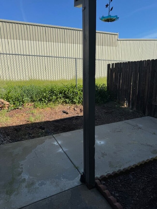 Building Photo - shil835